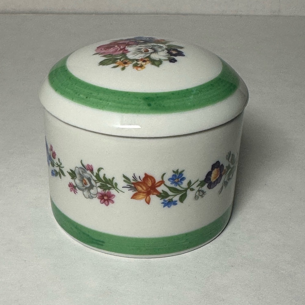 HandPainted Porcelain Lidded Trinket. Made in Italy.